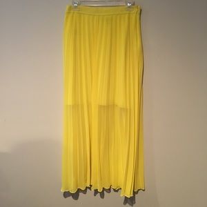 Yellow skirt